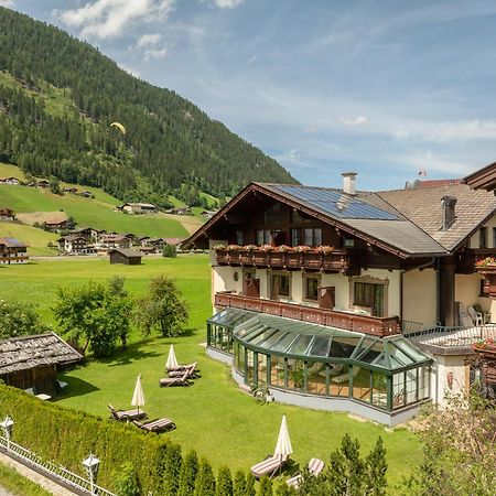 Hotel Berghof Neustift im Stubaital Exterior foto