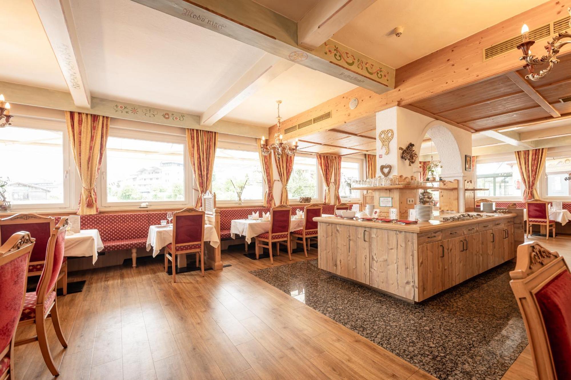 Hotel Berghof Neustift im Stubaital Exterior foto